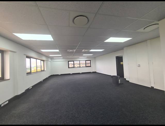 738.40M² OFFICE TO LET IN CARLSWALD